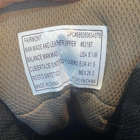 Like new Eddie Bauer mens hiking boots - Picture 7 of 7